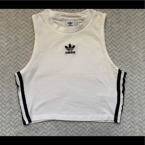 Women’s S Adidas cropped tank (NEVER WORN)